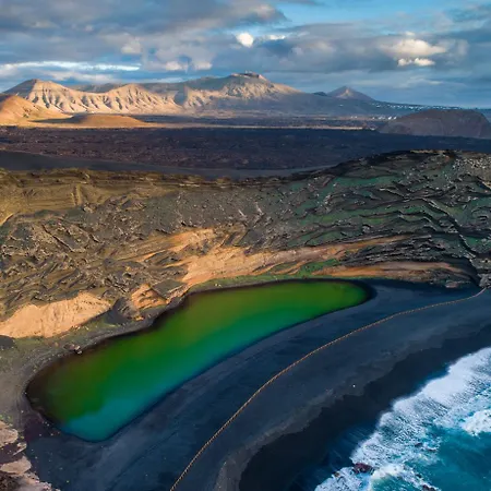 Caletas Willa Teguise (Lanzarote)