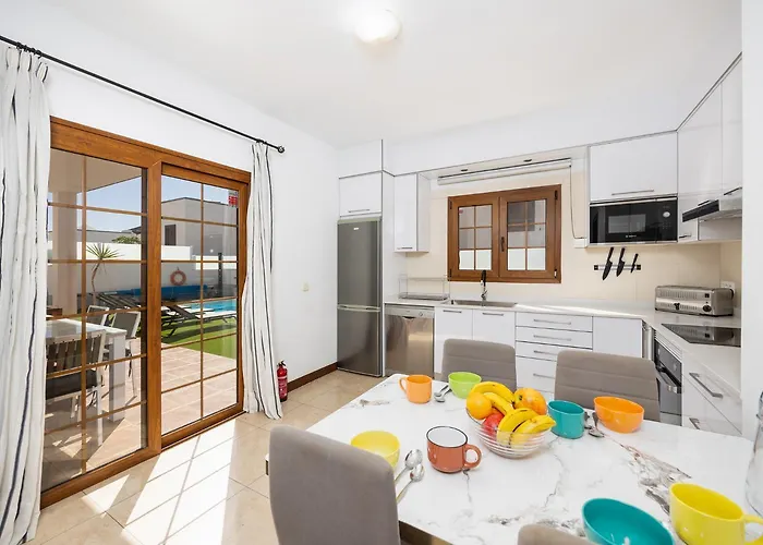 Caletas Teguise (Lanzarote)