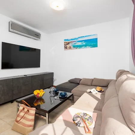 Caletas Villa